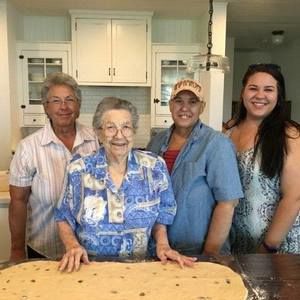 Meet your Posher, Casey